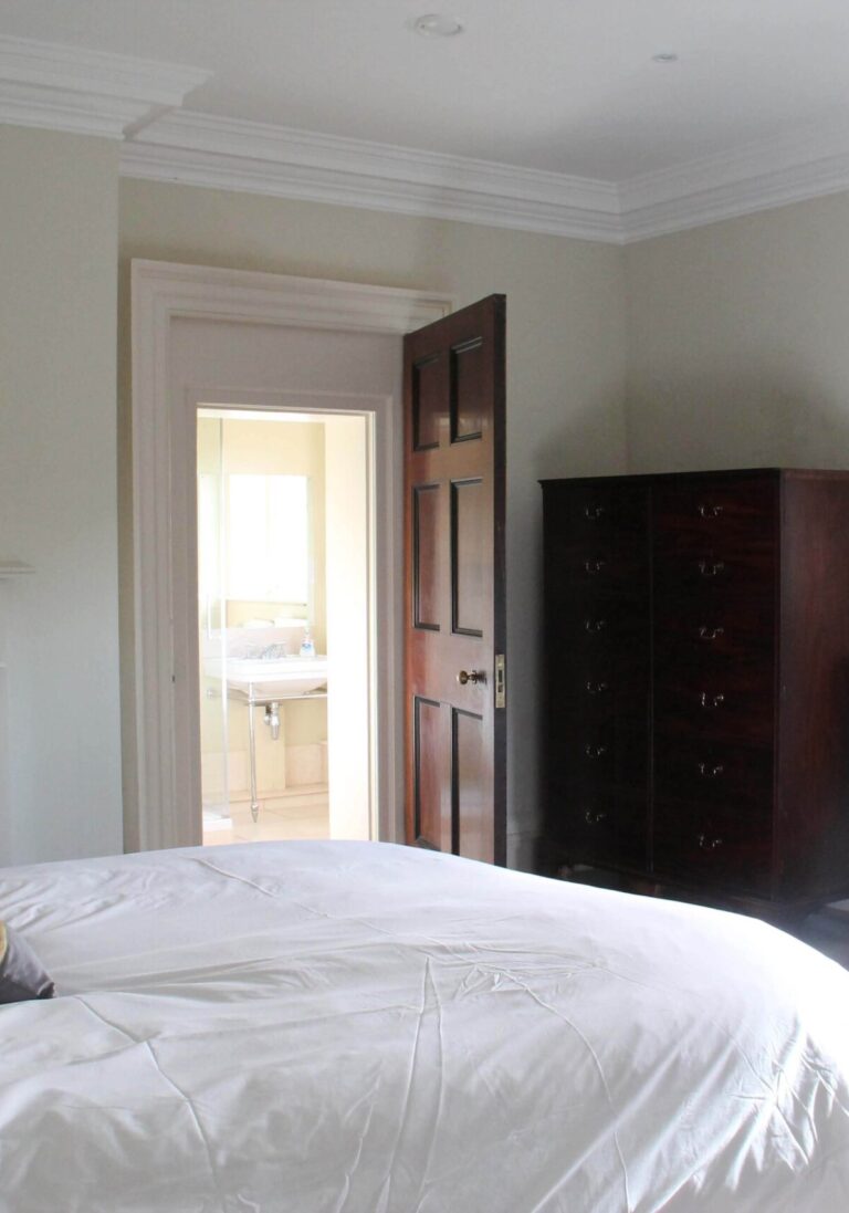 Stable bedroom 4